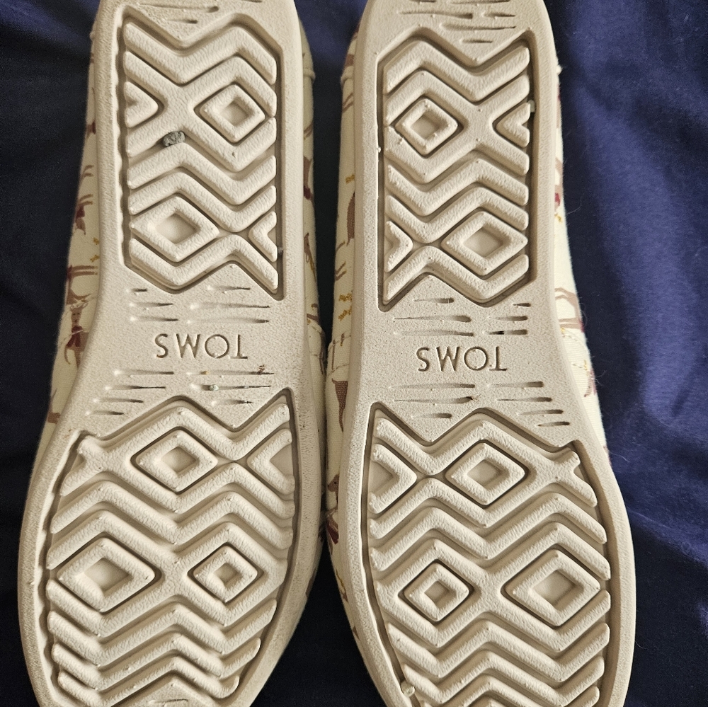Toms Slippers - Picture 2 of 4